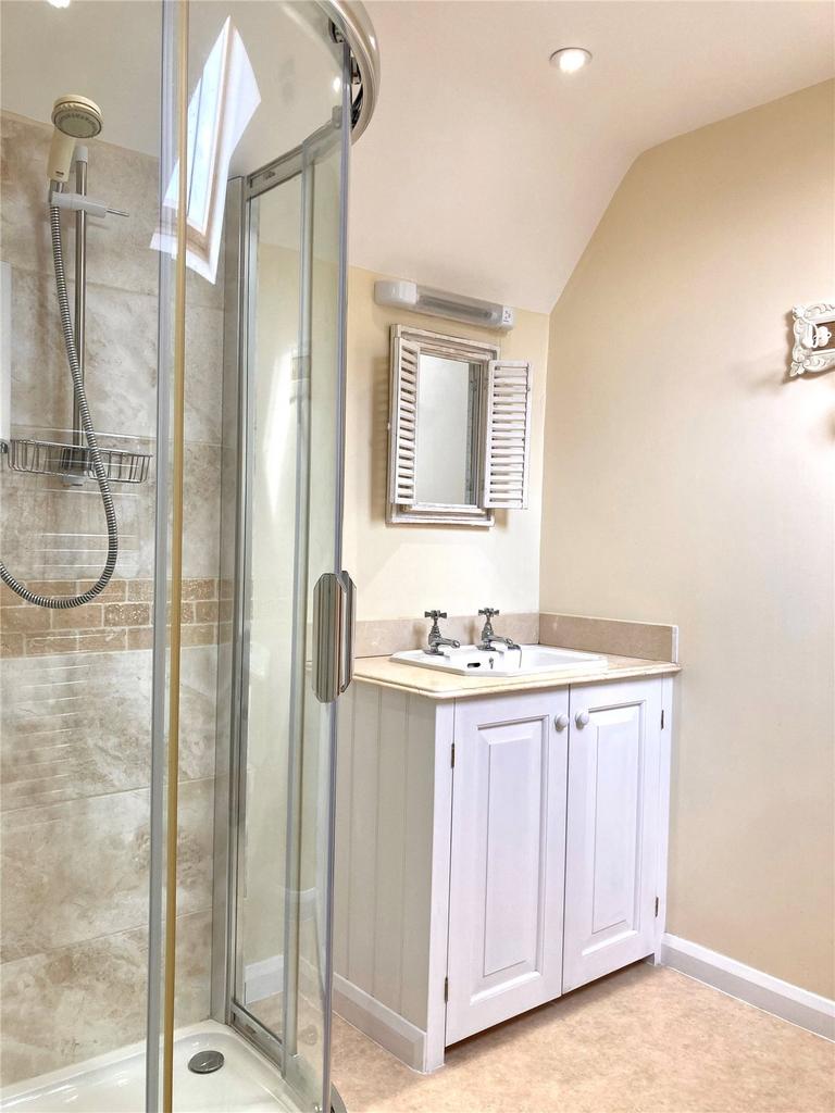 Bedroom 3 Ensuite