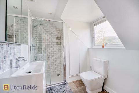 21 Cornwood Close, London, N2 0HP