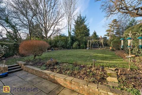 21 Cornwood Close, London, N2 0HP