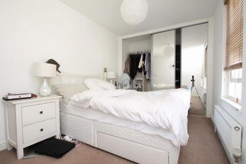 1 bedroom apartment to rent, Stepney Causeway, E1