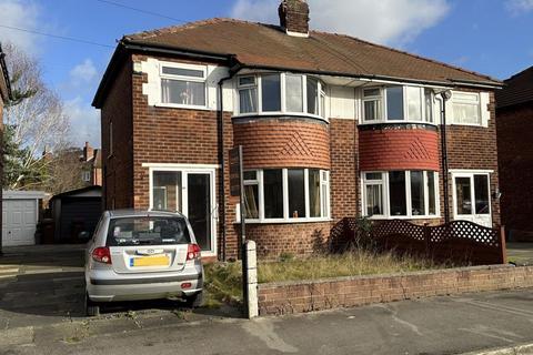3 bedroom semi-detached house for sale - Kenilworth Road, Cheadle Heath, Stockport, SK3