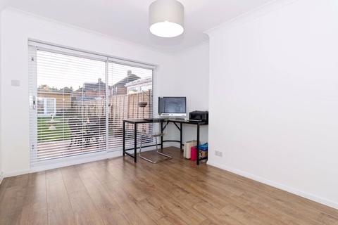 71 The Strand, Goring By Sea, Worthing, BN12 6DL
