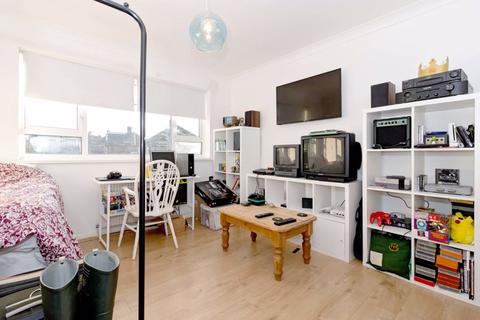 71 The Strand, Goring By Sea, Worthing, BN12 6DL