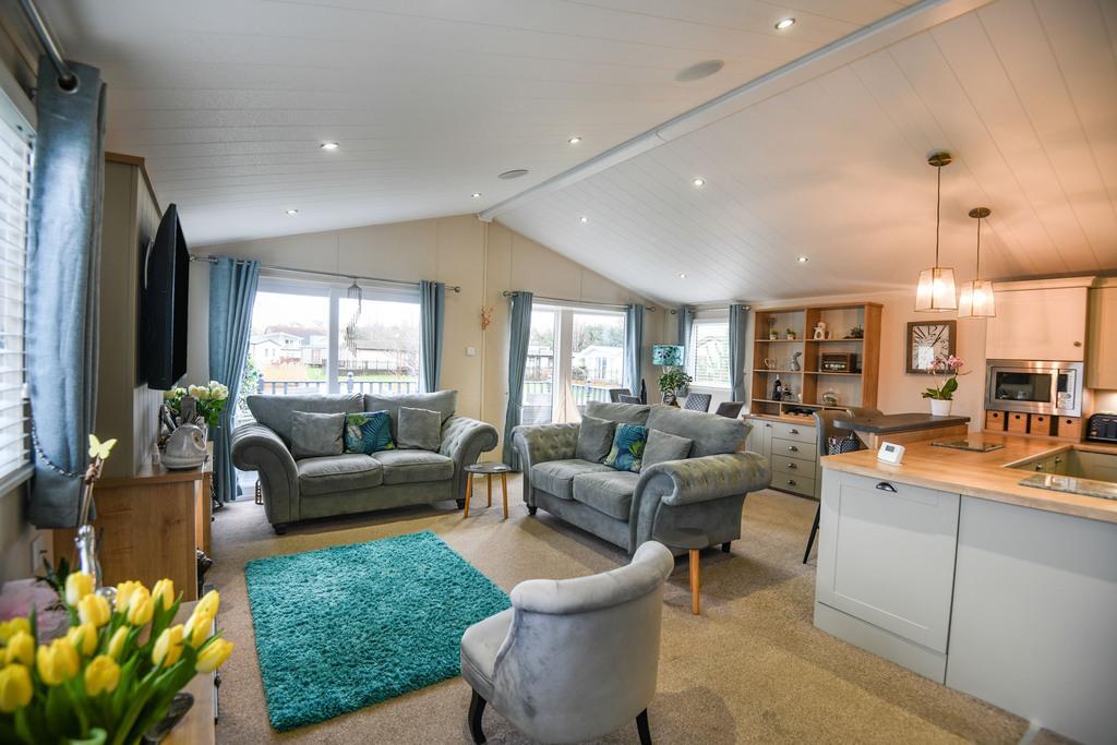 Carnoustie Court, Tydd St Giles... 2 bed lodge £140,000