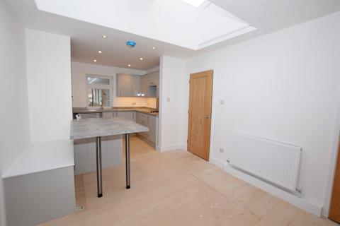 2 bedroom flat to rent, Princess Avenue, Aldwick, Bognor Regis, PO21