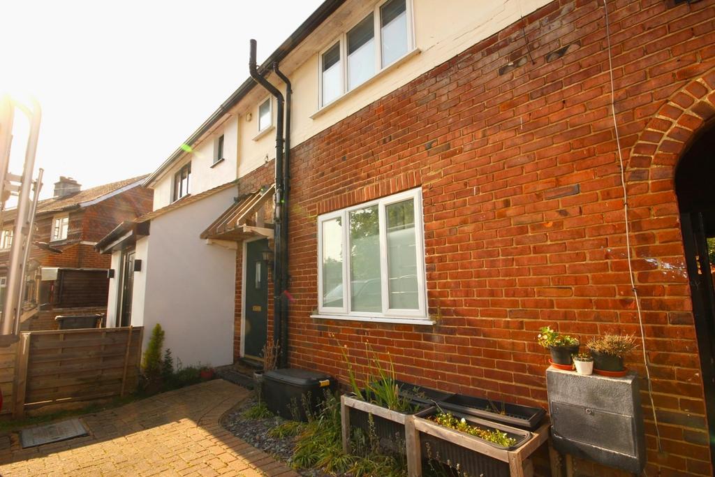 Wistlea Crescent, Colney Heath, St... 3 bed terraced house £1,725 pcm