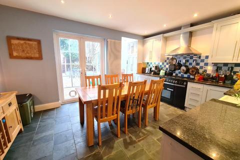 8 Mint Road, Wallington, SM6 0TY