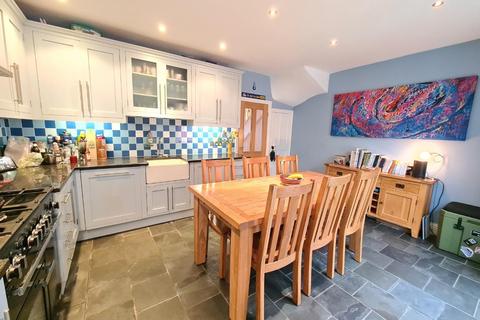 8 Mint Road, Wallington, SM6 0TY