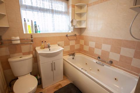 1 Alden Hurst, Burntwood, WS7 2BQ