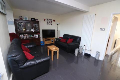 274 North Road, Yate, Bristol, BS37 7LQ