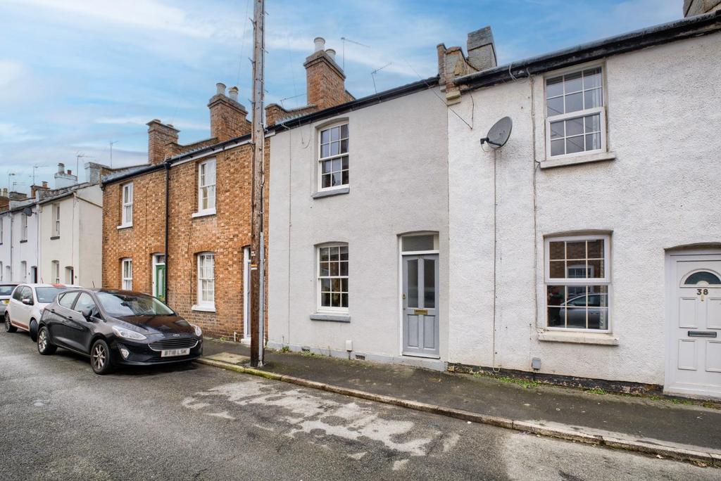Waterloo Street, Leamington Spa 2 bed terraced house £300,000