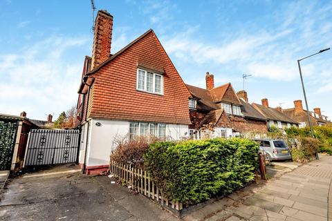 3 bedroom semi-detached house for sale - Stag Lane, London
