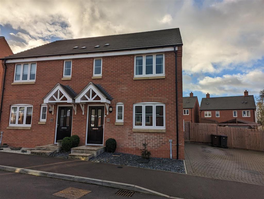 Badger Avenue, Melton Mowbray 3 bed semidetached house £250,000
