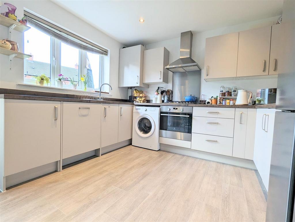 Badger Avenue, Melton Mowbray 3 bed semidetached house £250,000