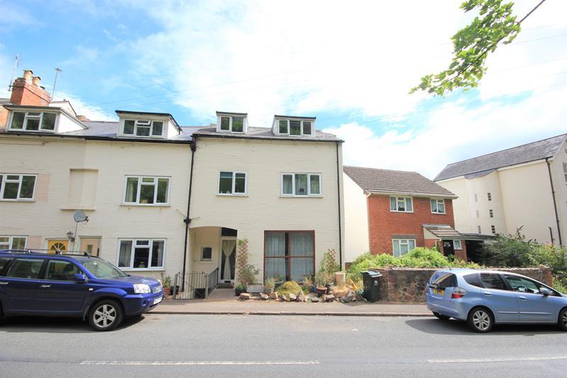 16 West Malvern Road, Malvern, Worcestershire, WR14 5 bed end of