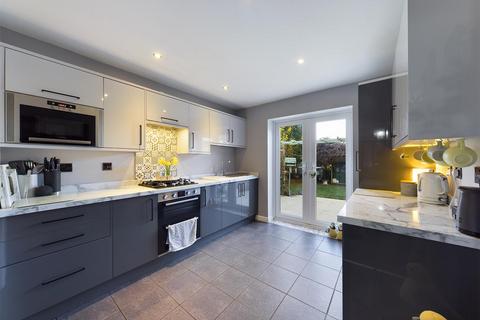 1 Constantine Crescent, Scarborough, YO12 4LQ