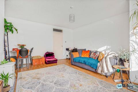 2 bedroom maisonette for sale - Hermitage Close, Slough, SL3
