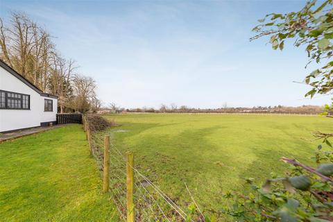 The Cottage Bishops Farm Close, Oakley Green, Windsor, SL4 5UN
