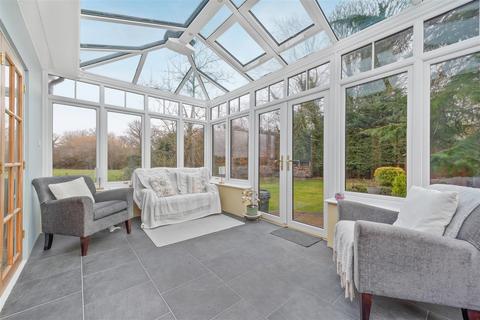 The Cottage Bishops Farm Close, Oakley Green, Windsor, SL4 5UN