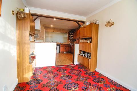 722 Doncaster Road, Ardsley, Barnsley, S71 5EH