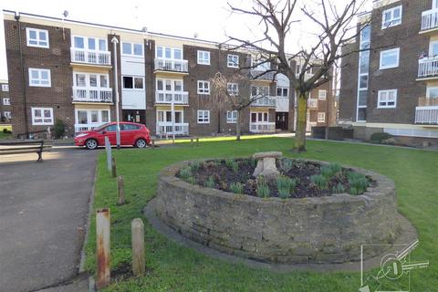 28 Fountain Walk, Northfleet, Gravesend, DA11 9JY
