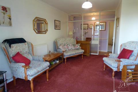 28 Fountain Walk, Northfleet, Gravesend, DA11 9JY
