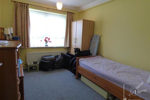 28 Fountain Walk, Northfleet, Gravesend, DA11 9JY