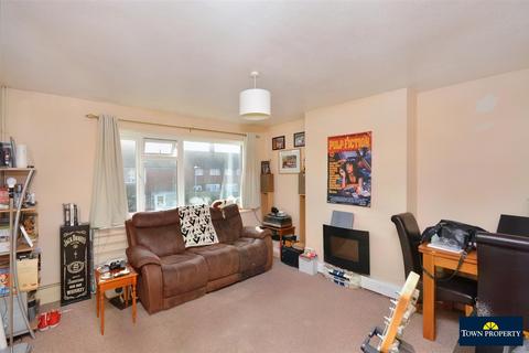 1 bedroom flat for sale - Elsted Close, Eastbourne
