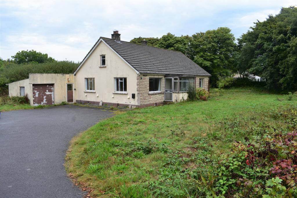 Radnor Road, Redruth, Cornwall, TR16 3 bed bungalow - £350,000