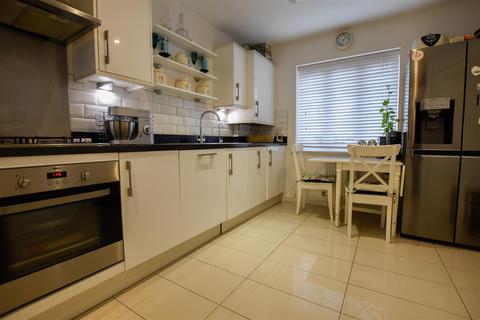 24 Elham Crescent, Dartford, DA2 6FA