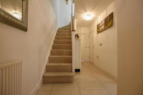 24 Elham Crescent, Dartford, DA2 6FA