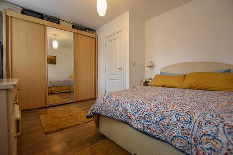 24 Elham Crescent, Dartford, DA2 6FA