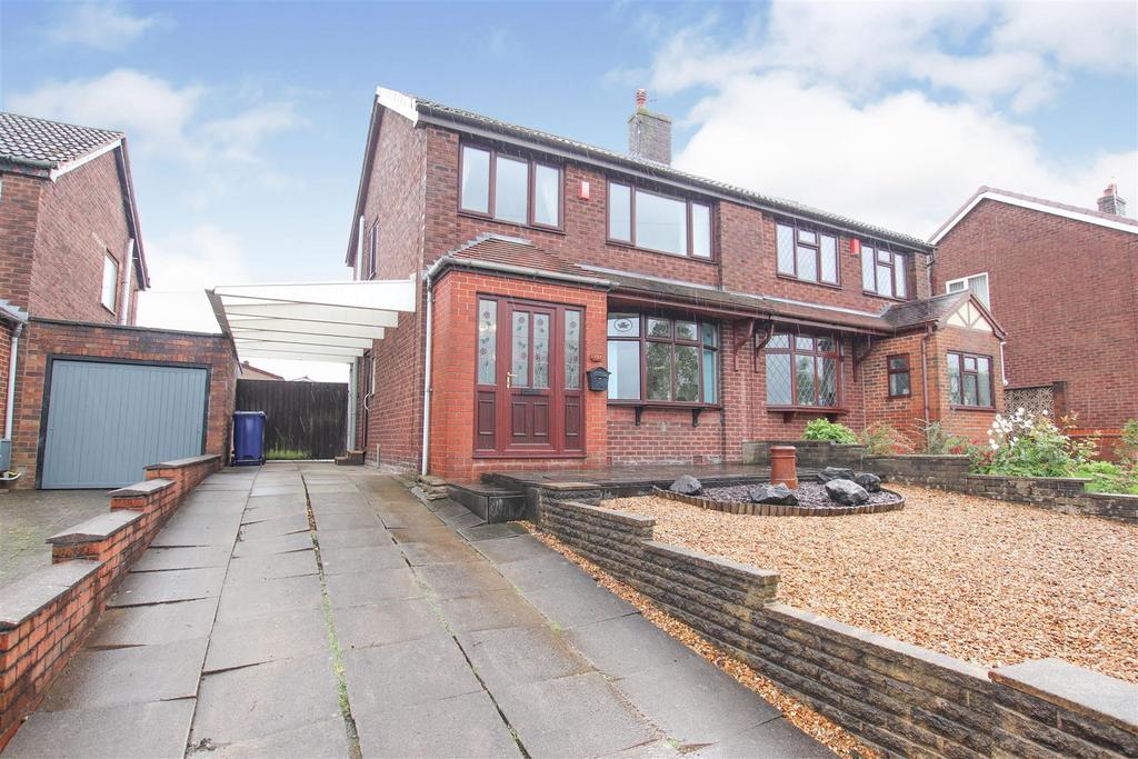 High Street, Knutton, Newcastle 3 bed semidetached house for sale £
