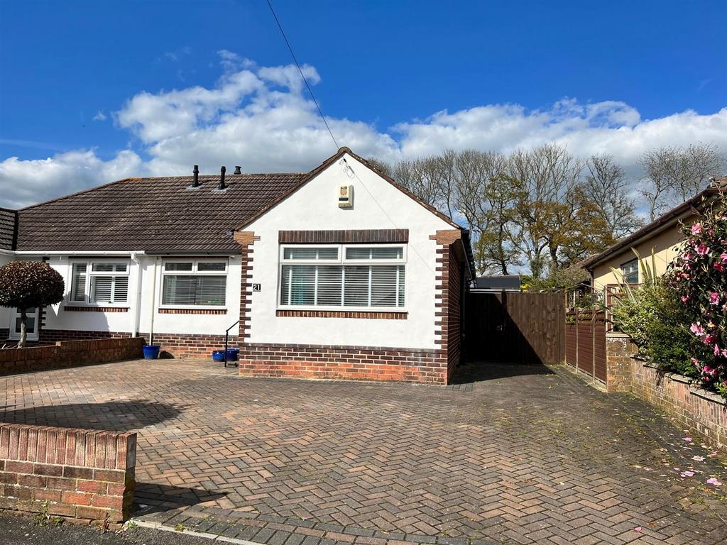 Hillcrest Avenue, Chandler's Ford, Eastleigh 3 bed semidetached