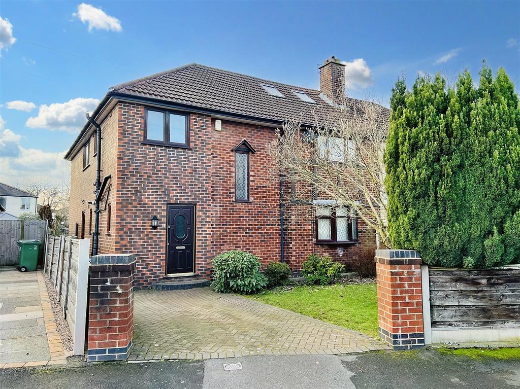 Southfields Drive, Timperley, Altrincham 4 bed semidetached house for