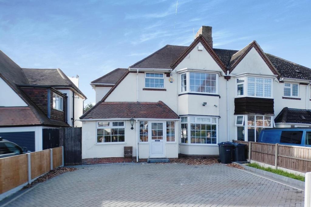 Walmley Road, Walmley, Sutton Coldfield 4 bed semidetached house £
