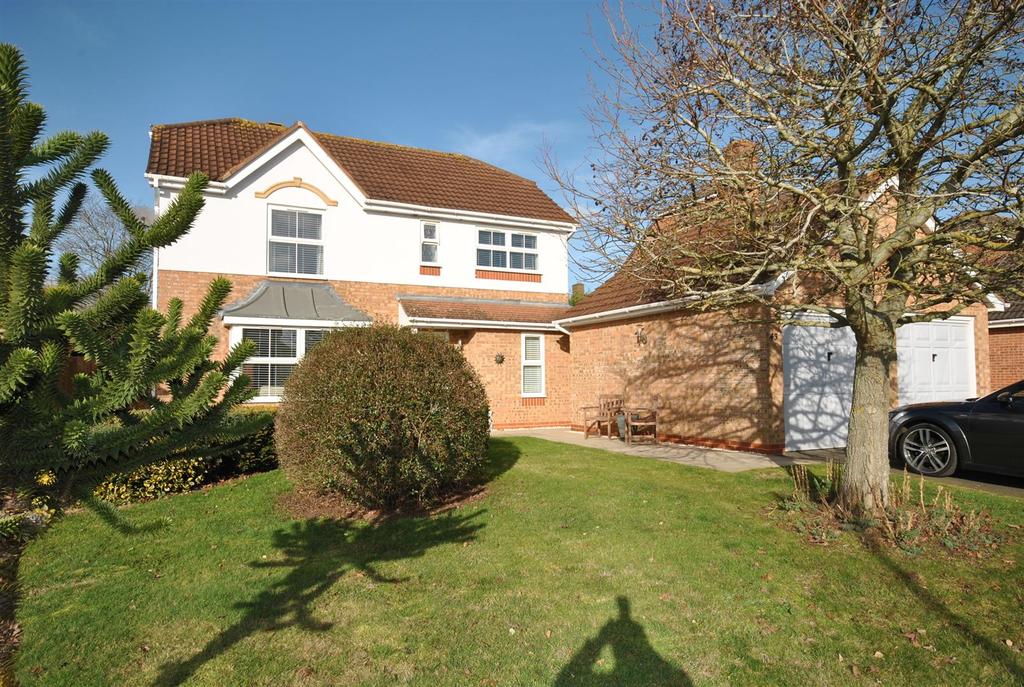 Rufford Avenue, Weston Favell... 4 bed detached house £490,000
