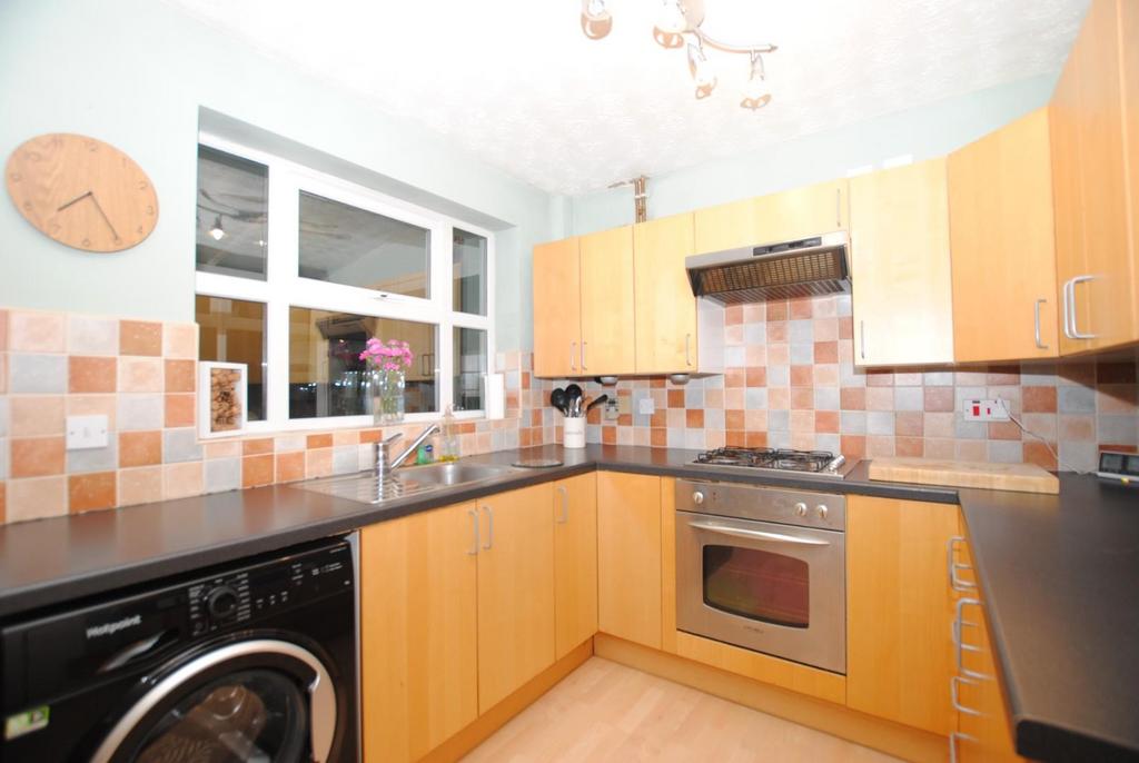 Kitchen 01.jpg