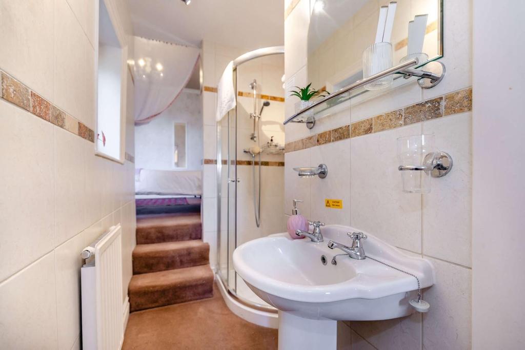 8517026-interior13-800.jpg
