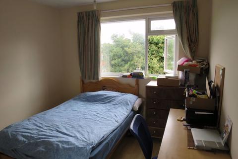 2 bedroom flat to rent - Pembroke Court