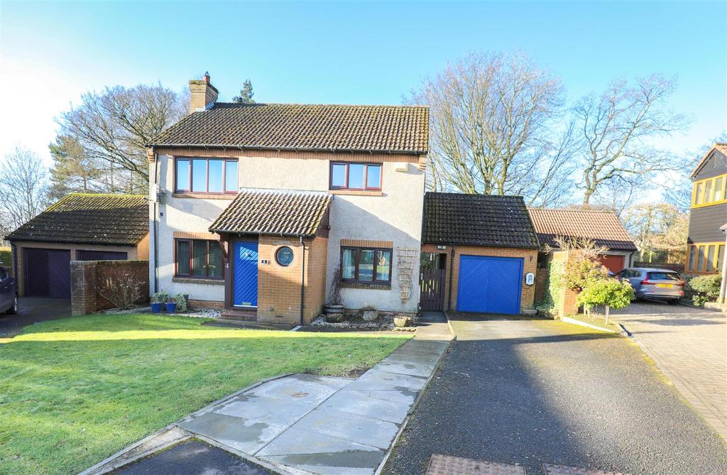Balgeddie Court, Glenrothes 3 bed detached house £249,995
