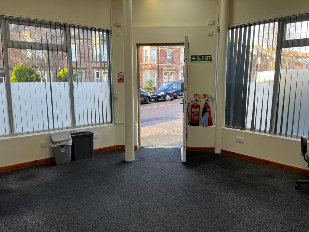 Avenue Road, Gateshead Office £585 pcm (£135 pw)