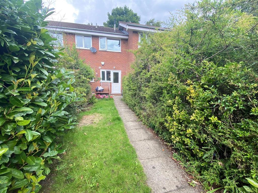 Patterdale Walk, Timperley 2 bed apartment £800 pcm (£185 pw)