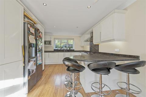 39 Hurstwood, Ascot, SL5 9SP
