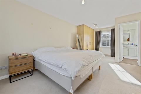 39 Hurstwood, Ascot, SL5 9SP