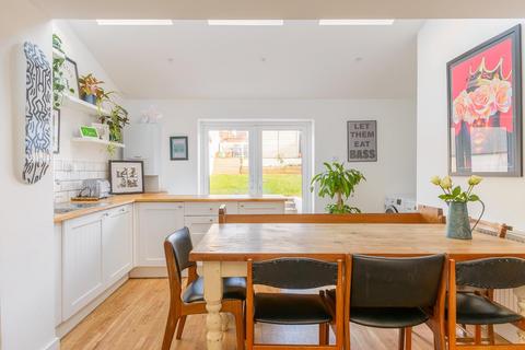 8 Allison Avenue, Bristol, BS4 4PE