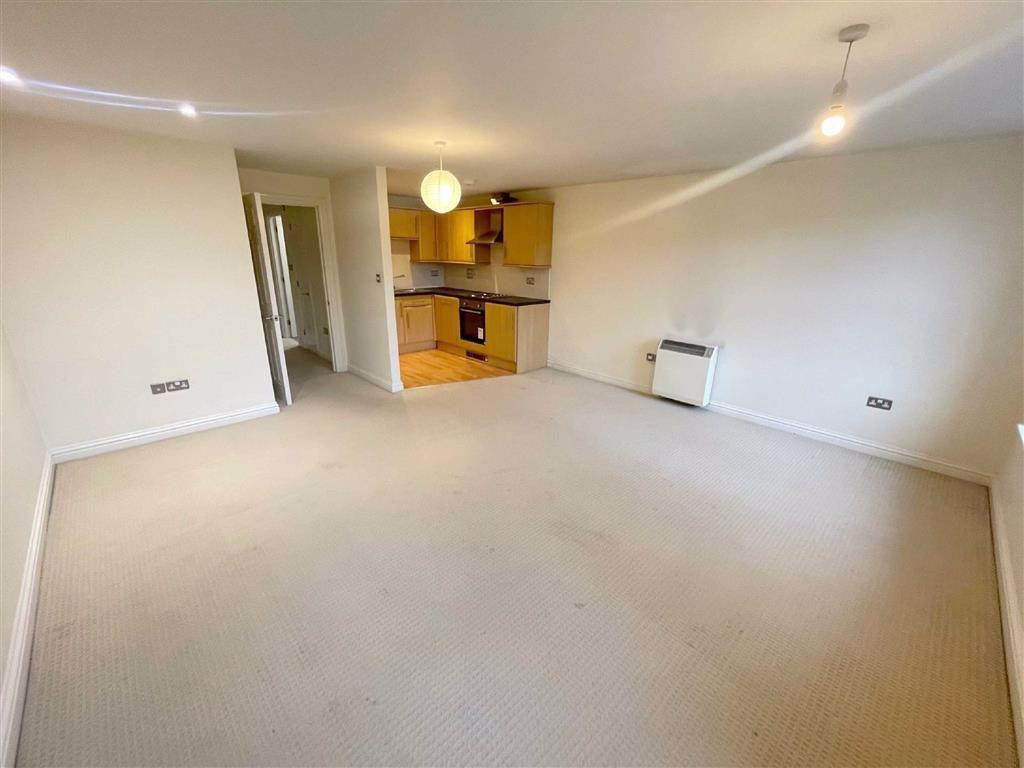 Stockwell Court, Leek, Leek 1 bed apartment £450 pcm (£104 pw)