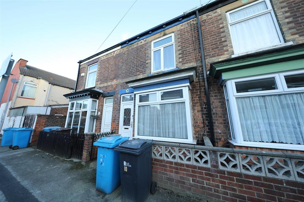 Selkirk Street, Hull 2 bed terraced house £85,000