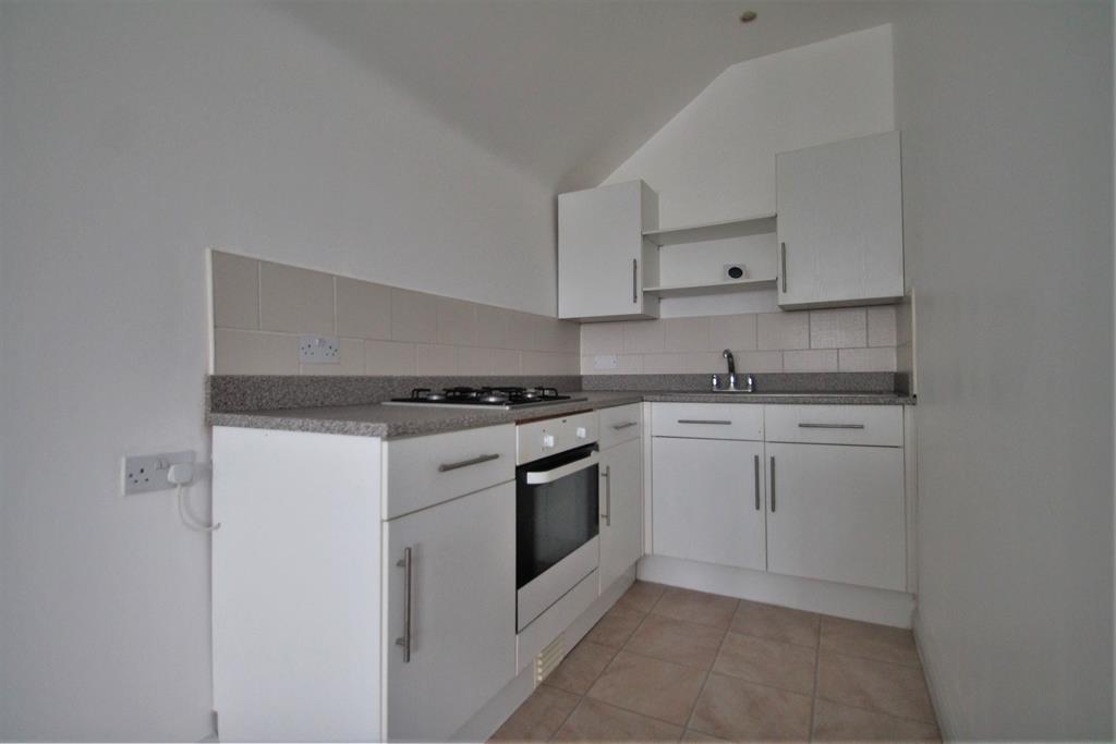 Kitchener Avenue, Gravesend, Kent, TBC 1 bed flat £895 pcm (£207 pw)