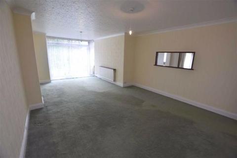 4 bedroom house to rent - Nevin Drive, London E4